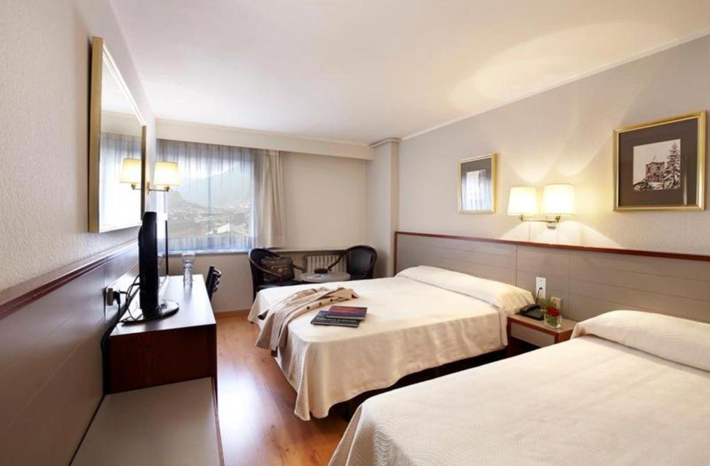 Hotel Comtes D Urgell Andorra la Vella Esterno foto